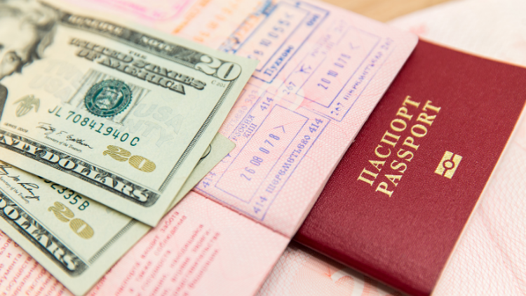 Mức phí cụ thể được quy định bởi cơ quan quản lý xuất nhập cảnh và có thể thay đổi theo từng thời điểm